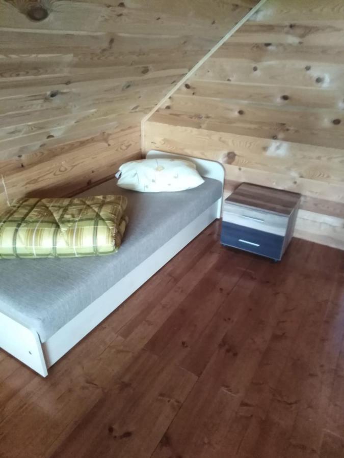 Viesu Maja Manturi Hotell Peipini Exteriör bild