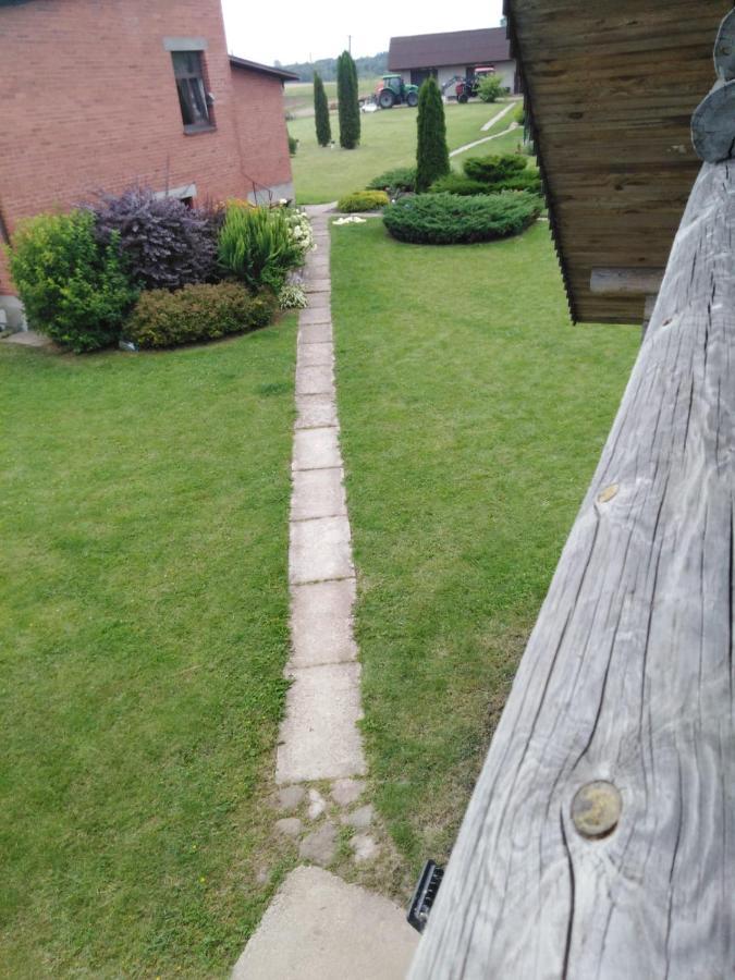 Viesu Maja Manturi Hotell Peipini Exteriör bild