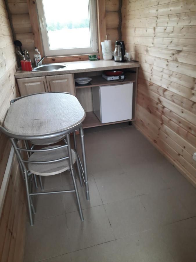 Viesu Maja Manturi Hotell Peipini Exteriör bild